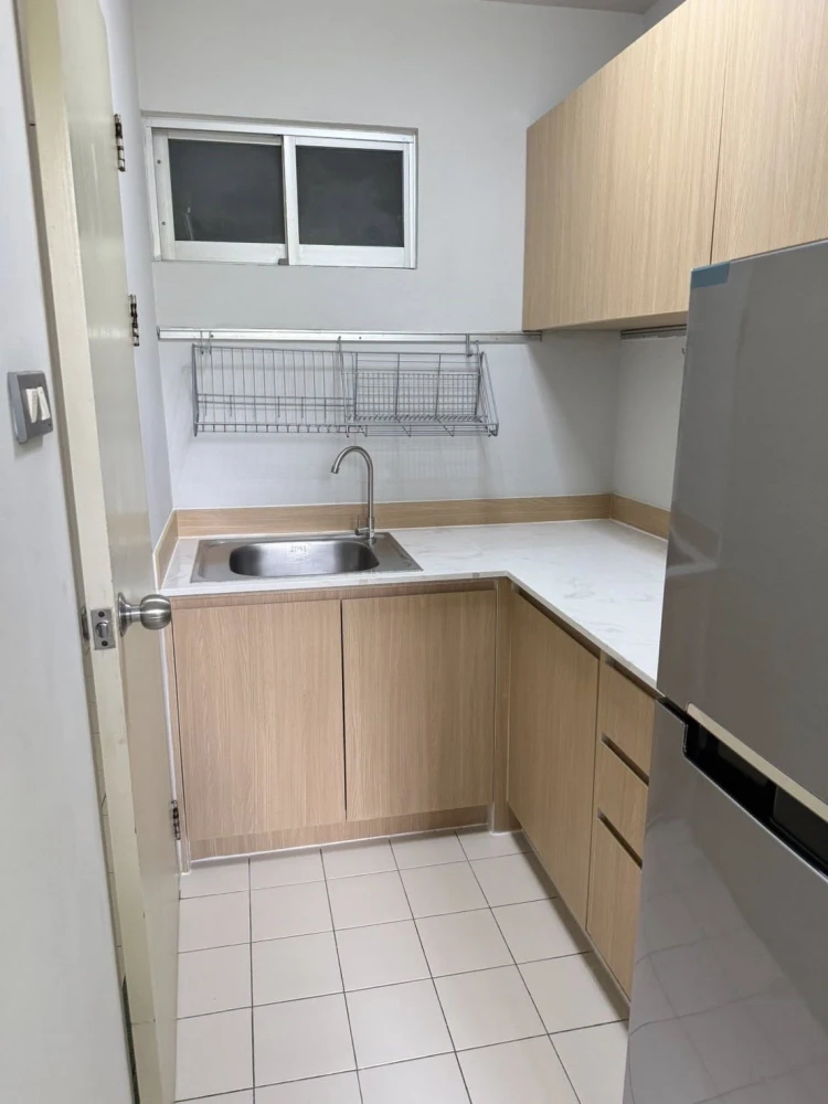 For rent: Lumpini Center Sukhumvit 77, spacious room, lots of usable space, fully furnished, just bring your bags and move in.