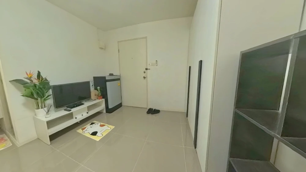 For rent: Lumpini Condotown Chonburi - Sukhumvit, 2nd floor, nice room, just bring your bag.