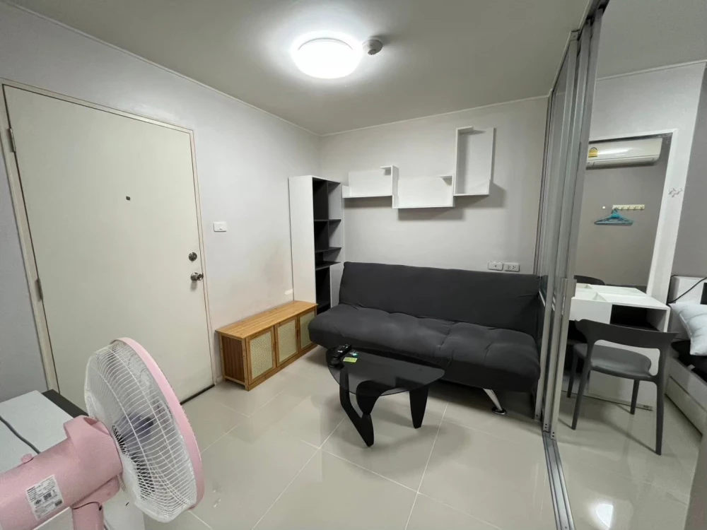 For rent: Lumpini Condotown Chonburi - Sukhumvit, 3rd floor, partitioned room, fully furnished. Book now!