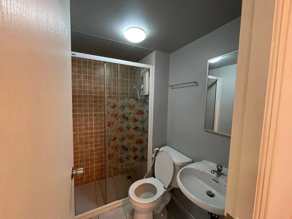 For rent Lumpini Condotown Chonburi - Sukhumvit 3rd floor, nice room, fully furnished, book now.
