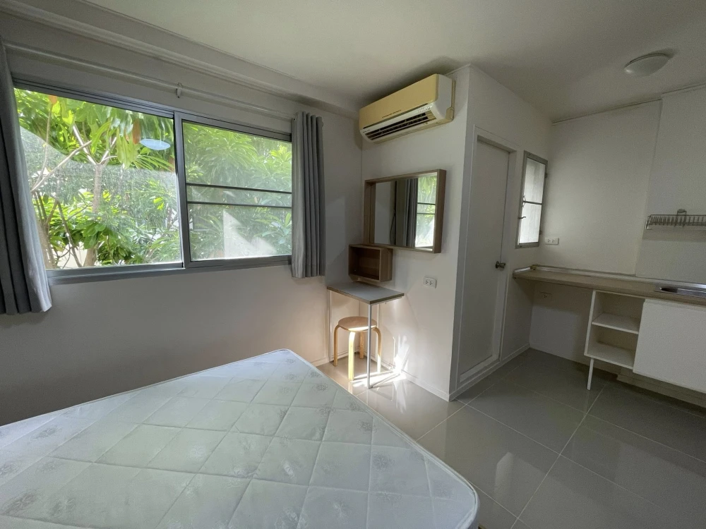 For rent: Lumpini Condotown Chonburi - Sukhumvit, 3rd floor, fully furnished, ready to move in. Book now!