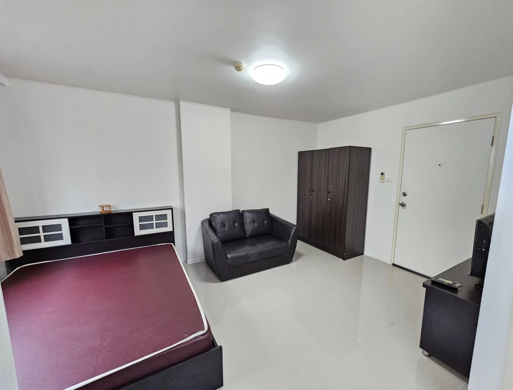 For rent Lumpini Condotown Chonburi - Sukhumvit 4th floor, fully furnished room, nice to live in, book now.