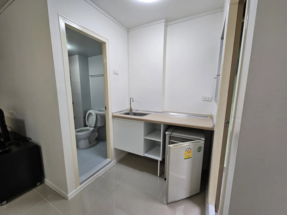 For rent Lumpini Condotown Chonburi - Sukhumvit 4th floor, fully furnished room, nice to live in, book now.