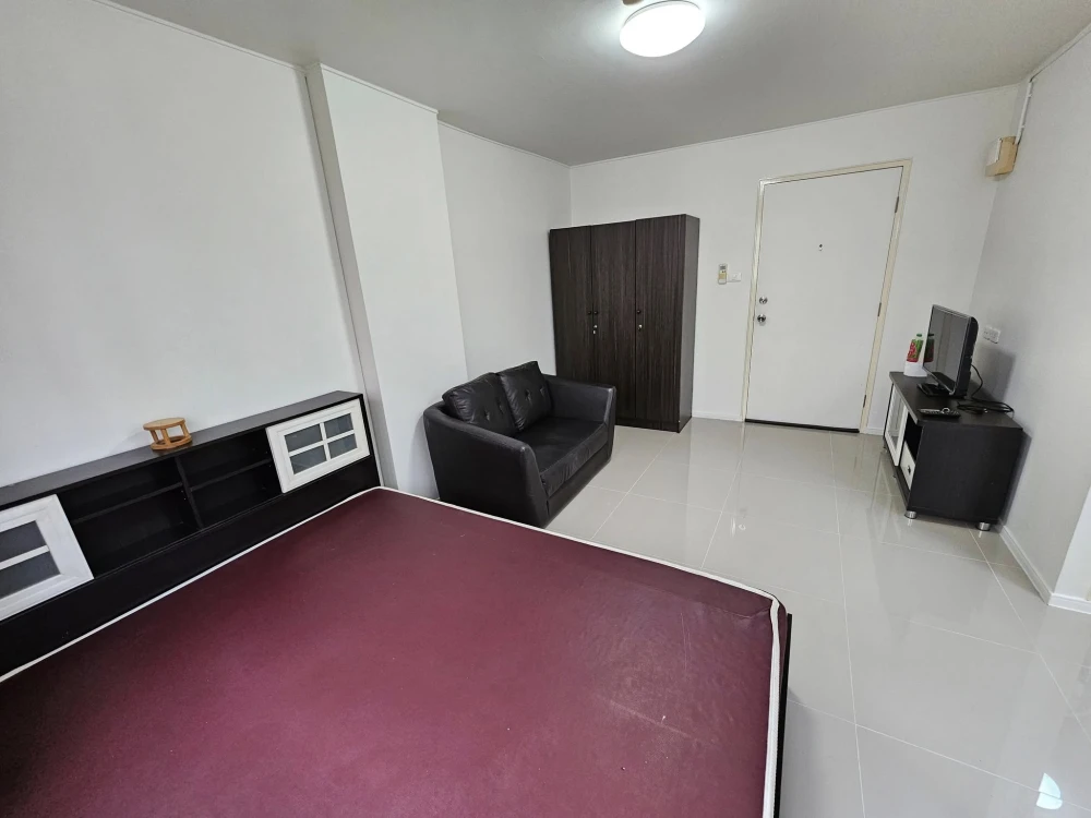 For rent Lumpini Condotown Chonburi - Sukhumvit 4th floor, fully furnished room, nice to live in, book now.