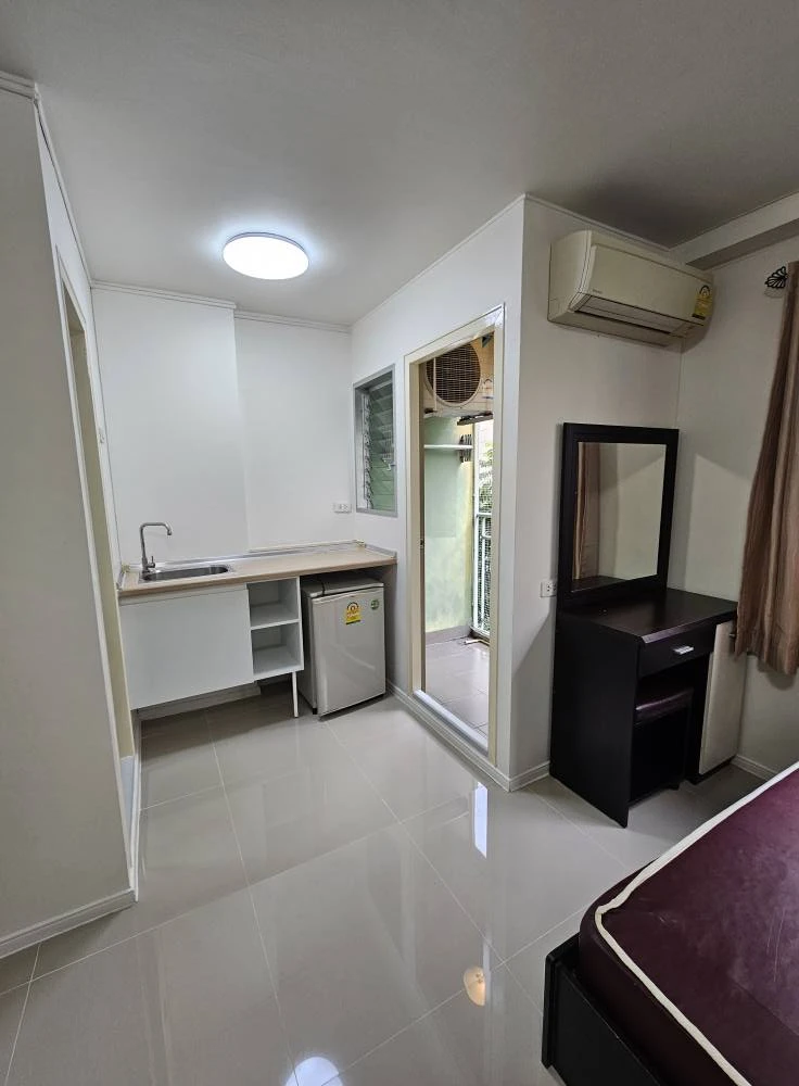 For rent Lumpini Condotown Chonburi - Sukhumvit 4th floor, fully furnished room, nice to live in, book now.