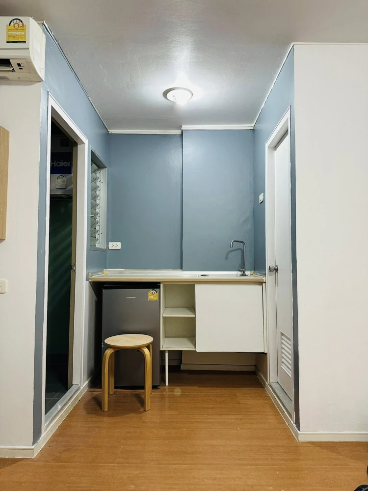 For rent Lumpini Condotown Chonburi - Sukhumvit 5th floor, fully furnished room, nice to live in, book now, urgently.