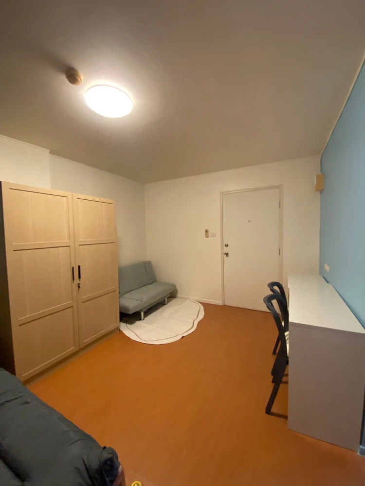 For rent Lumpini Condotown Chonburi - Sukhumvit 5th floor, fully furnished room, ready to move in, book now, urgently.