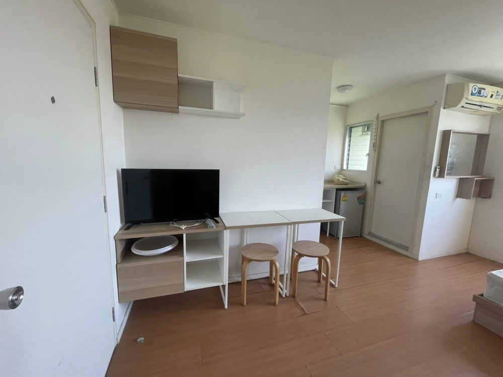 For rent Lumpini Condotown Chonburi - Sukhumvit 7th floor, pool view, fully furnished, book now, don't miss out.