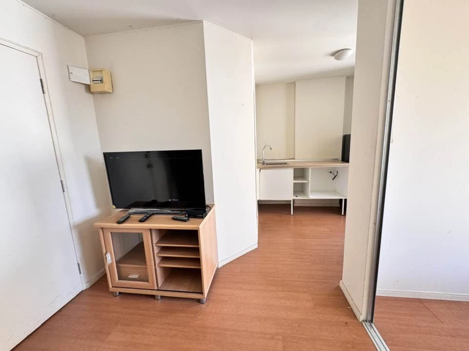 For rent: Lumpini Condotown Chonburi - Sukhumvit, 8th floor, partitioned unit, fully furnished. Book now!