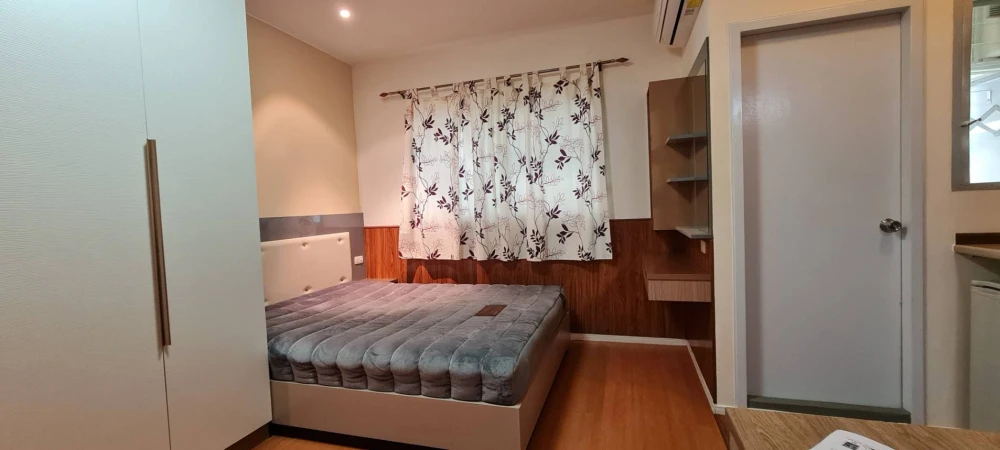 For rent Lumpini Condotown Chonburi - Sukhumvit with complete furniture and appliances. Reserve now.