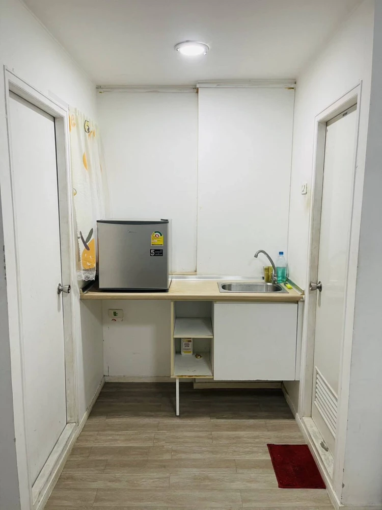 For rent: Lumpini Condotown Chonburi - Sukhumvit, a nice room on the 3rd floor, fully furnished. Hurry and reserve now!