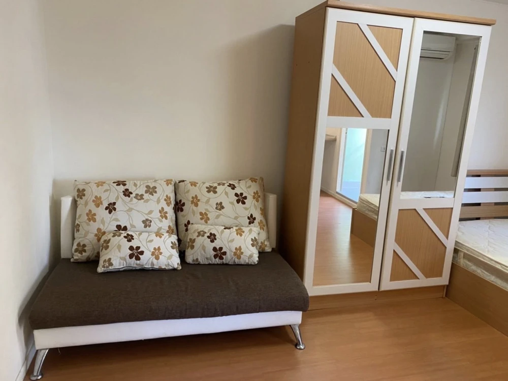 For rent: Lumpini Condotown Chonburi - Sukhumvit. Comfortable room, fully furnished. Don't miss out on this great deal!
