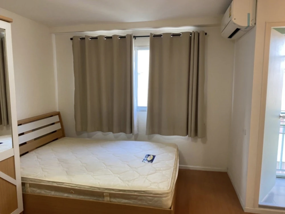 For rent: Lumpini Condotown Chonburi - Sukhumvit. Comfortable room, fully furnished. Don't miss out on this great deal!