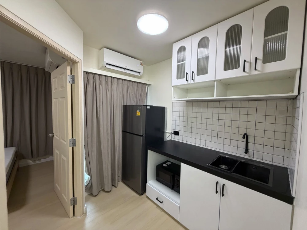 For rent: Lumpini Condo Town Bodindecha-Ramkhamhaeng. Ready to move in, fully furnished. Book now!