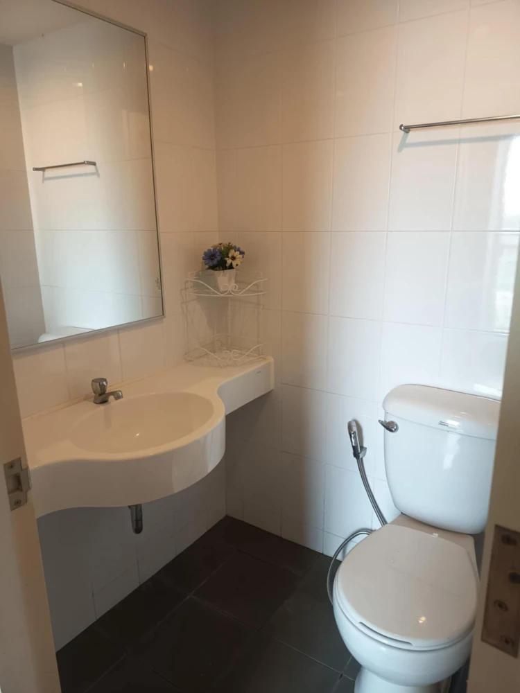 For rent: Lumpini Condo Town Pattaya-Sukhumvit, ready to move in, furnished, just bring your bags!!