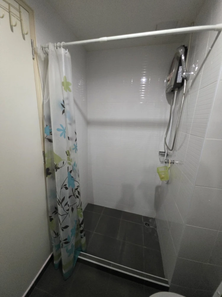 For rent: Lumpini Condo Town Ramindra-Lat Pla Khao, 1 bedroom, 1 bathroom, fully furnished, convenient location. Book now!