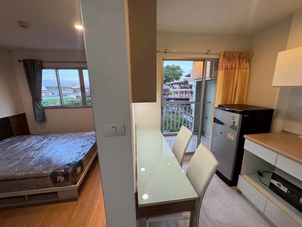 For rent: Lumpini Condo Town Ramindra-Lat Pla Khao, 4th floor, fully furnished, ready to move in. Book now!