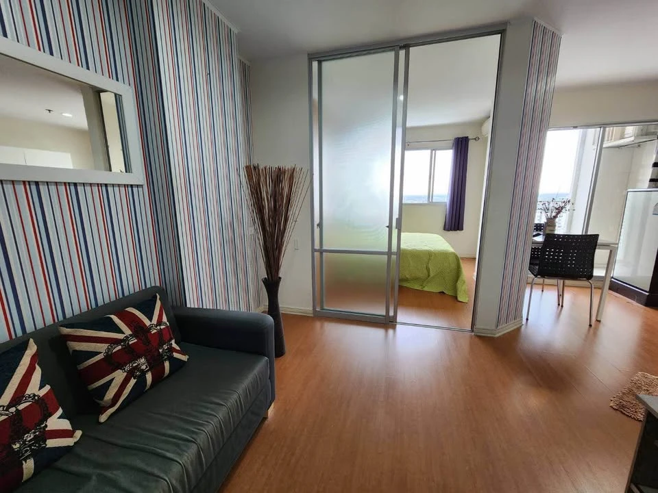 For rent: Lumpini Condo Town Ramintra - Nawamin, corner room, high floor, clear outside view, comfortable to the eyes, no buildings blocking the way,