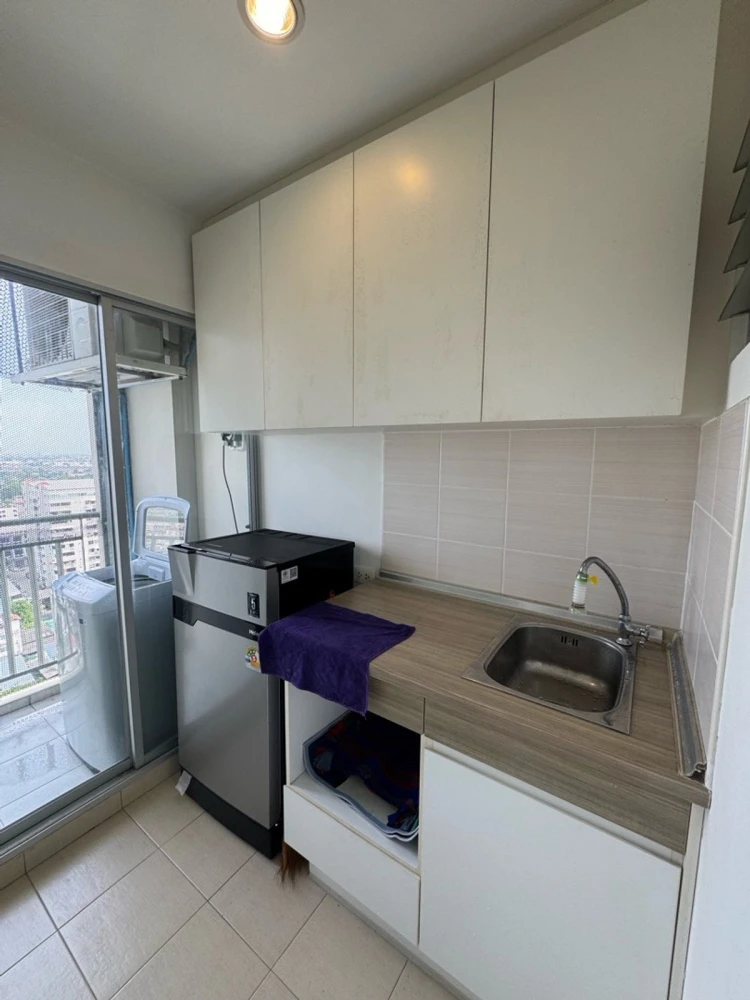 For rent: Lumpini Condo Town Ramintra – Nawamin, 17th floor, fully furnished, very livable. Book now!