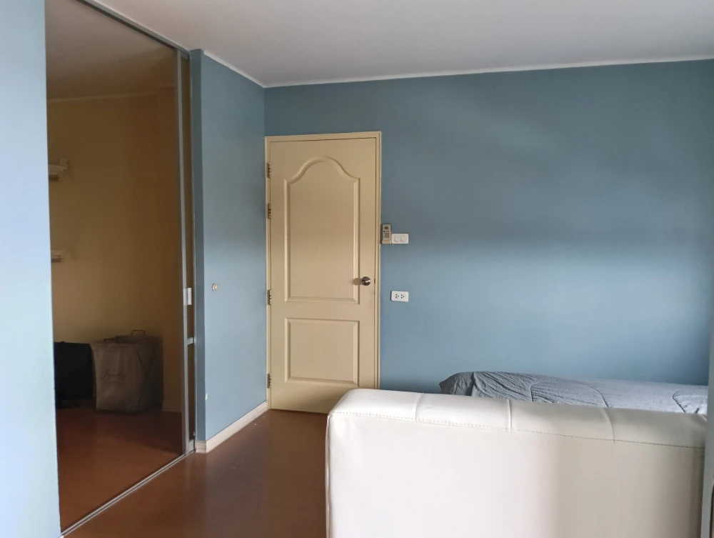 For rent: Lumpini Condo Town Ramintra – Nawamin, spacious room, lots of usable space, comes with complete furniture, book now.