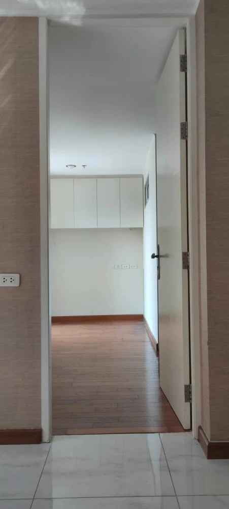 For rent: Lumpini Condo Town Ramintra – Nawamin, ready to move in, spacious, comfortable, divided into sections. Hurry and book, don't miss out!!