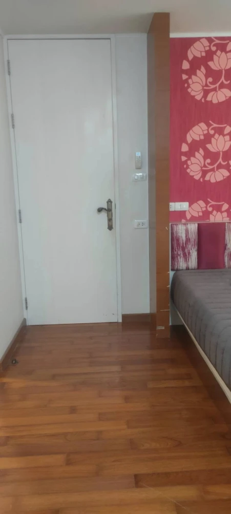 For rent: Lumpini Condo Town Ramintra – Nawamin, ready to move in, spacious, comfortable, divided into sections. Hurry and book, don't miss out!!