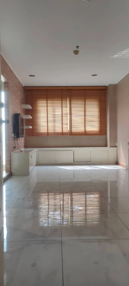 For rent: Lumpini Condo Town Ramintra – Nawamin, ready to move in, spacious, comfortable, divided into sections. Hurry and book, don't miss out!!