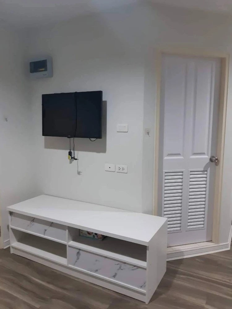 For rent: Lumpini Condo Town Ramintra – Nawamin. Ready-to-move-in unit at an affordable price. Complete amenities. Book now!