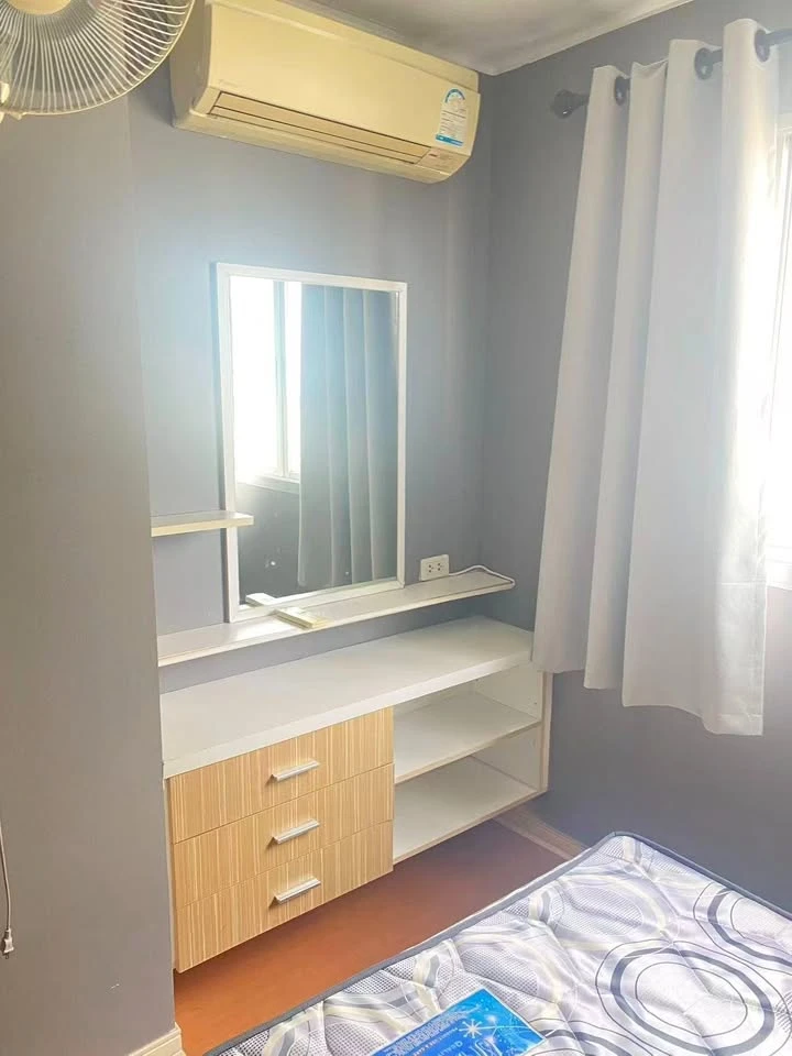 For rent: Lumpini Condo Town Ramintra – Nawamin. Fully furnished room at a great price. Just bring your belongings and move in!