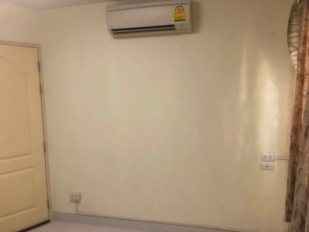 For rent: Lumpini Condo Town Rattanathibet, 1 bedroom, 1 bathroom. Excellent location and fully furnished. Book now!
