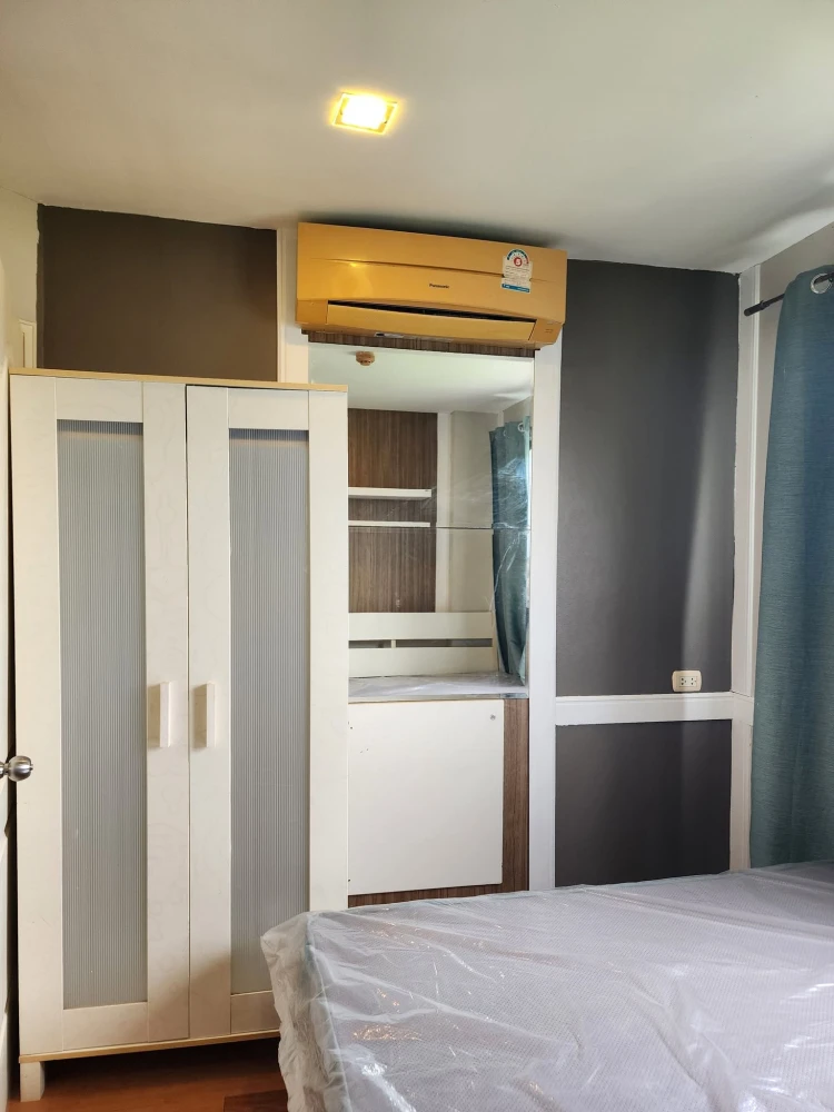 For rent: Lumpini Condo Town Rattanathibet. Nice room with high-quality built-in furniture. Book now!
