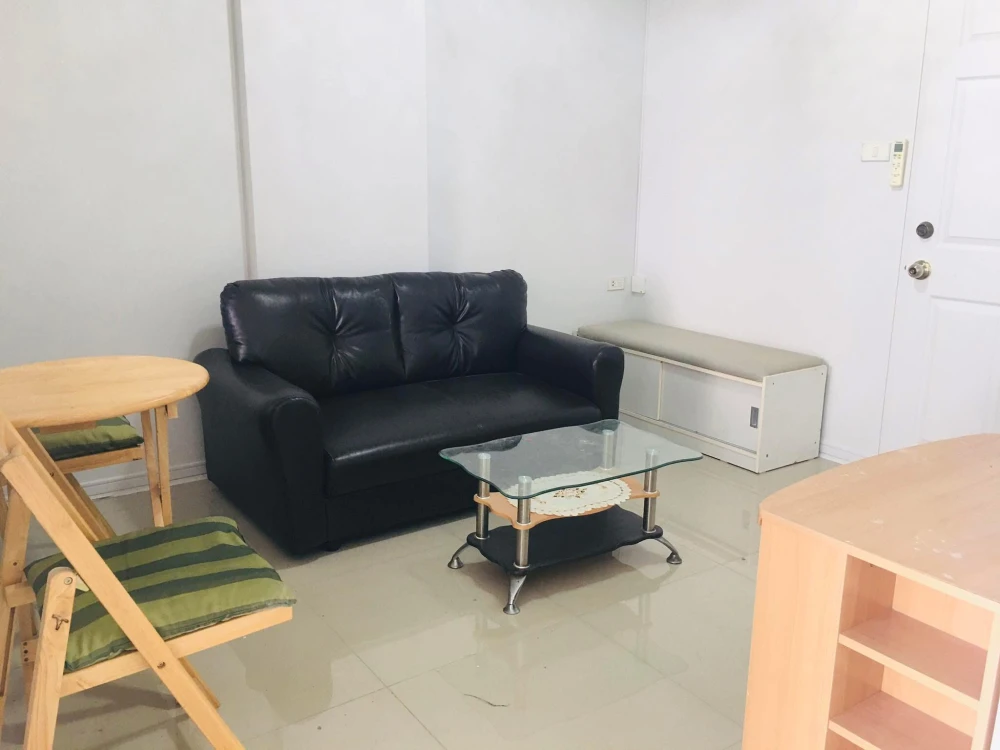 For rent: Lumpini Condotown Bodindecha-Ramkhamhaeng, 7th floor unit, fully furnished. Book now!