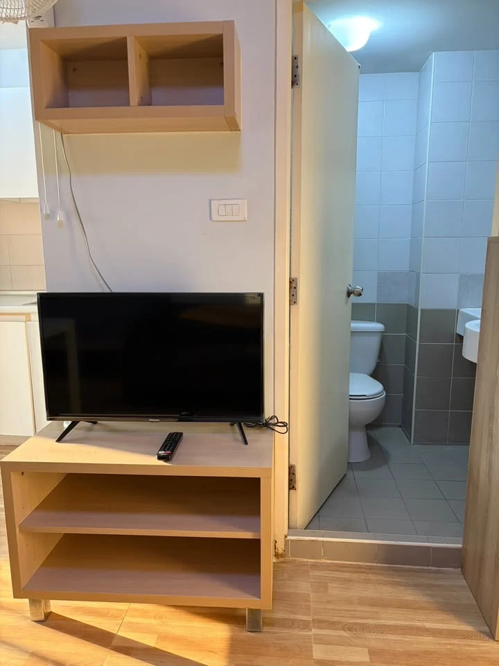 For rent: Lumpini Condotown Bodindecha-Ramkhamhaeng. Nice room, fully furnished, affordable price. Book now!