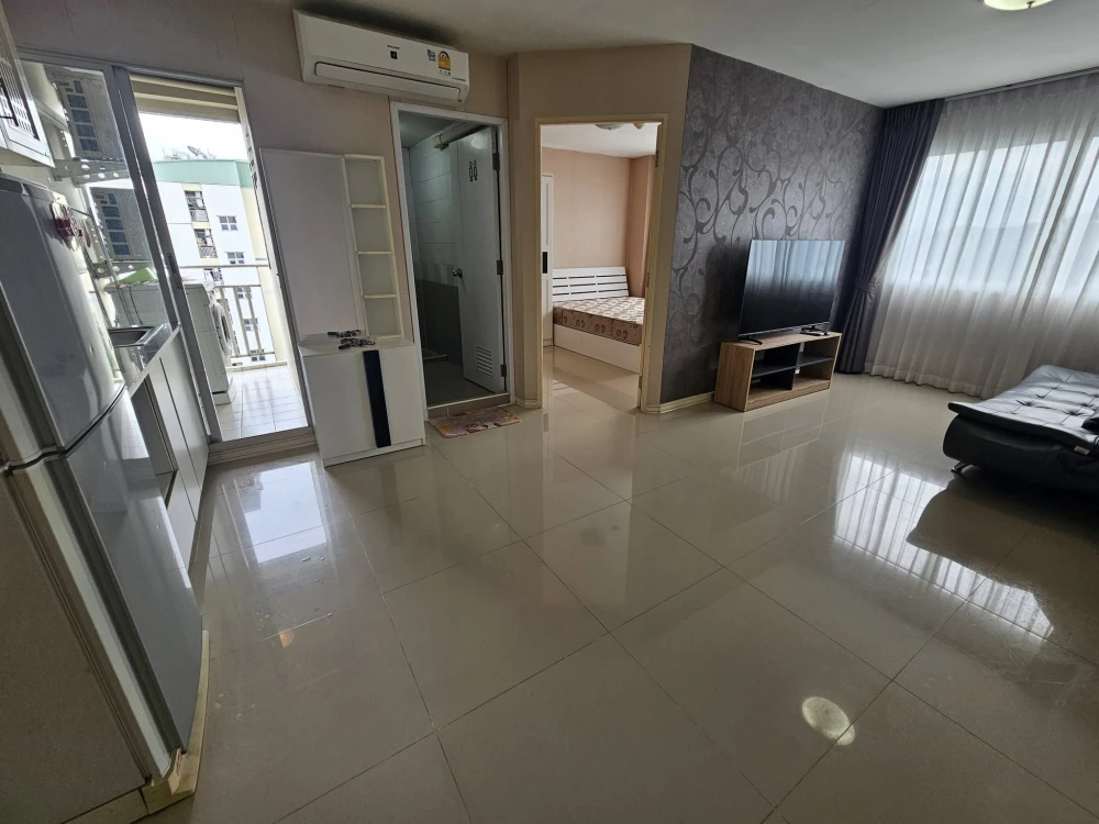 For rent: Lumpini Condotown Bodindecha-Ramkhamhaeng, ready to move in, fully equipped with amenities. Come and reserve now!
