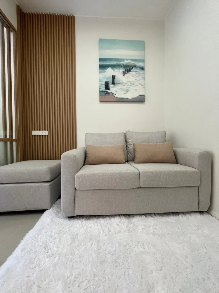 For rent: Lumpini Condotown Chonburi - Sukhumvit, 1st floor unit. Great location, fully furnished. Don't miss out!