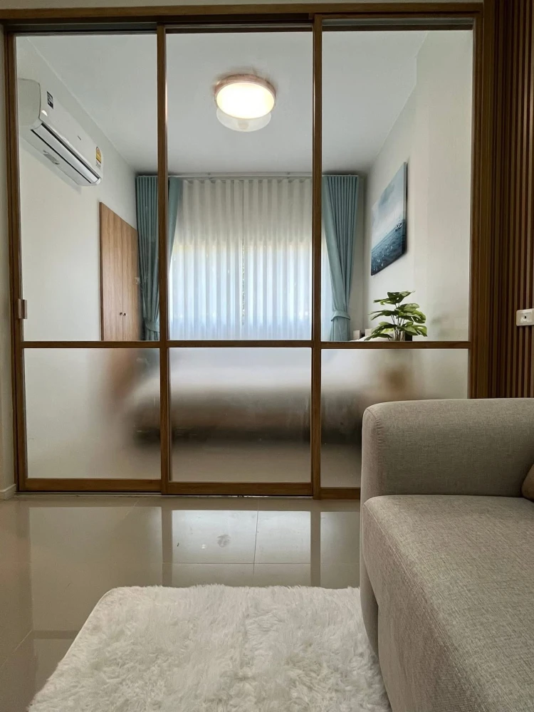 For rent: Lumpini Condotown Chonburi - Sukhumvit, 1st floor unit. Great location, fully furnished. Don't miss out!