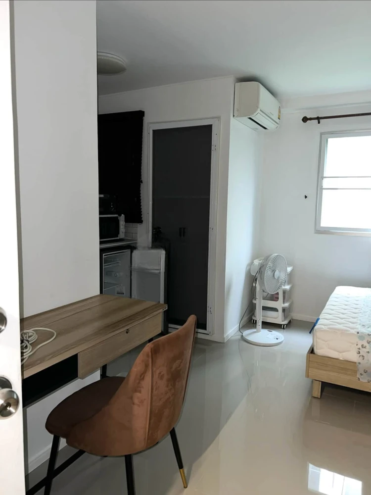 For rent: Lumpini Condotown Chonburi - Sukhumvit, 2nd floor unit. Great location, convenient transportation. Don't miss out!