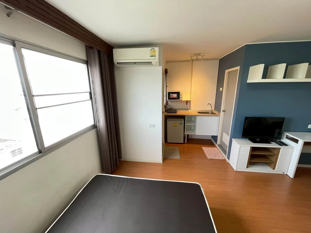 For rent: Lumpini Condotown Chonburi - Sukhumvit, 5th floor unit. Fully furnished, ready to move in!