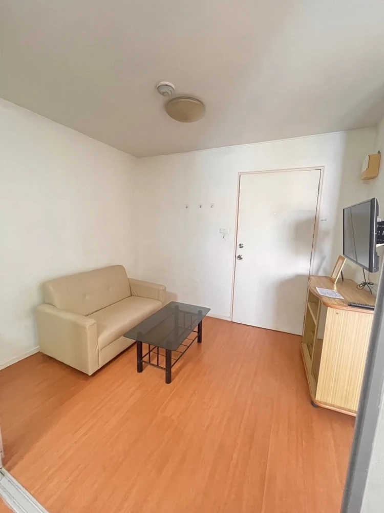 For rent: Lumpini Condotown Chonburi - Sukhumvit, 5th floor unit, fully furnished with complete amenities. Book now!