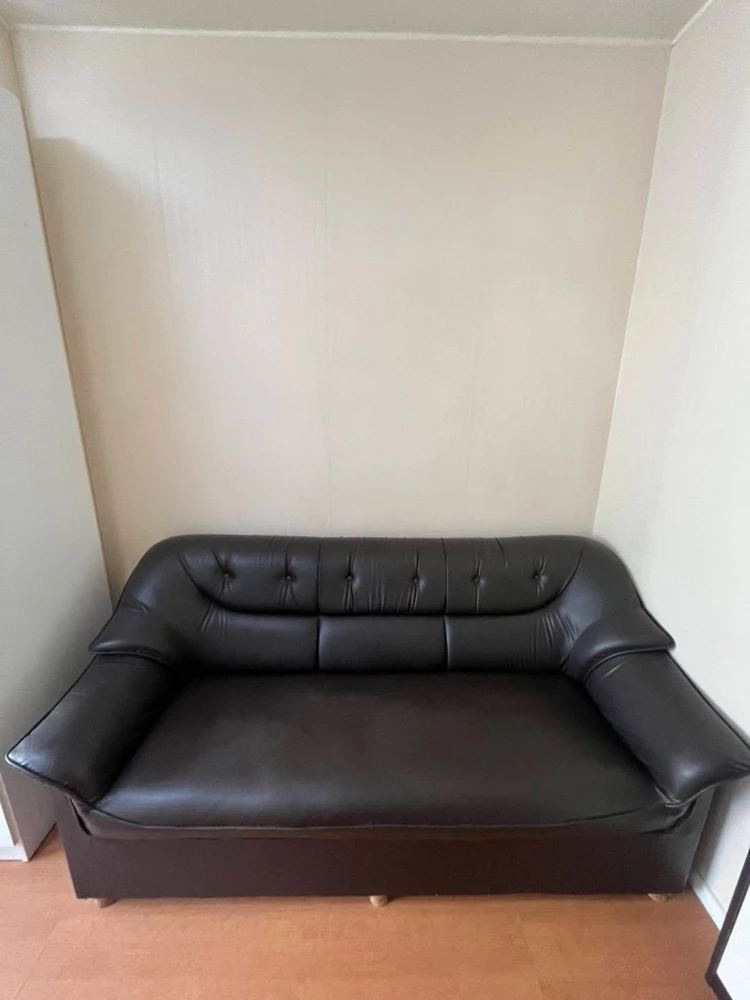 For rent: Lumpini Condotown Chonburi - Sukhumvit, 7th floor unit. High-quality wallpaper and fully furnished. Book now!