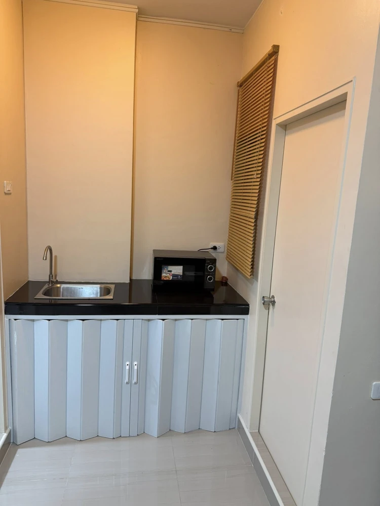 For rent: Lumpini Condotown Chonburi - Sukhumvit. Nice unit on the 1st floor, fully furnished. Book now!