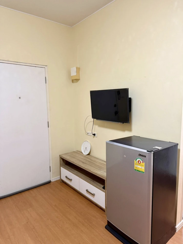 For rent: Lumpini Condotown Chonburi - Sukhumvit. Nice unit on the 1st floor, fully furnished. Don't miss out!