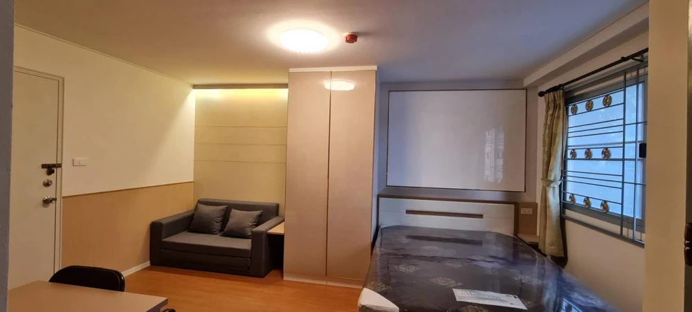 For rent: Lumpini Condotown Chonburi - Sukhumvit. Nicely decorated with a coordinated color scheme and high-quality built-in furniture. Book now!