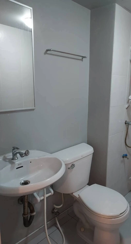 For rent: Lumpini Condotown Chonburi-Sukhumvit. Nice room with high-quality built-in furniture and complete amenities. Book now!