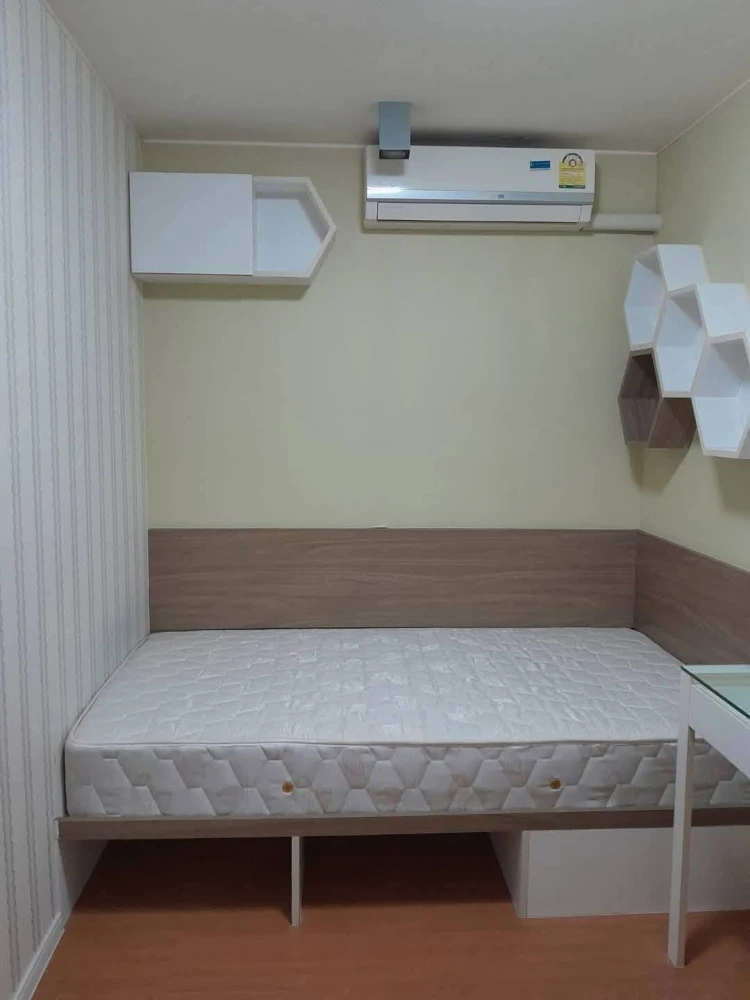 For rent: Lumpini Condotown Chonburi-Sukhumvit. Nice room with high-quality built-in furniture and complete amenities. Book now!