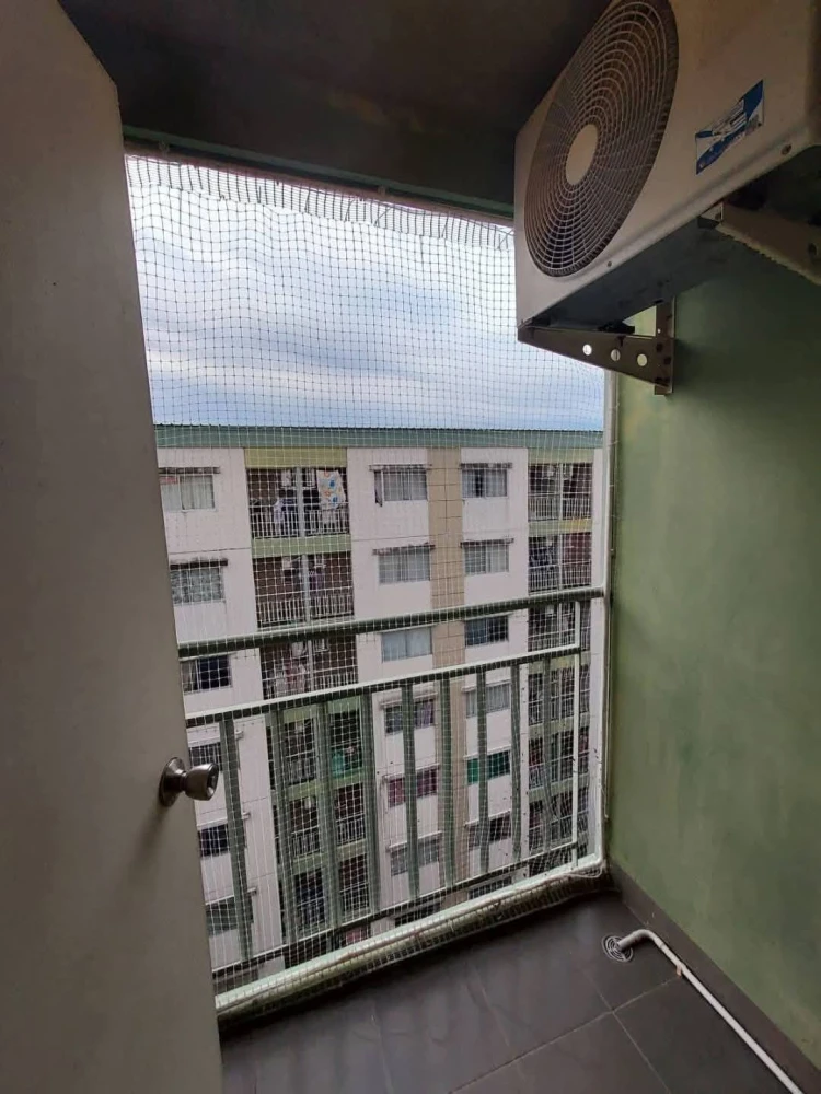 For rent: Lumpini Condotown Chonburi-Sukhumvit. Nice room with high-quality built-in furniture and complete amenities. Book now!