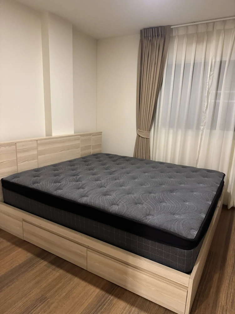 For rent: Lumpini Condotown Ekachai 48, spacious room, comfortable living, affordable price. Hurry and reserve now before it's too late.
