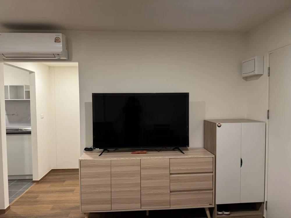 For rent: Lumpini Condotown Ekachai 48, spacious room, comfortable living, affordable price. Hurry and reserve now before it's too late.