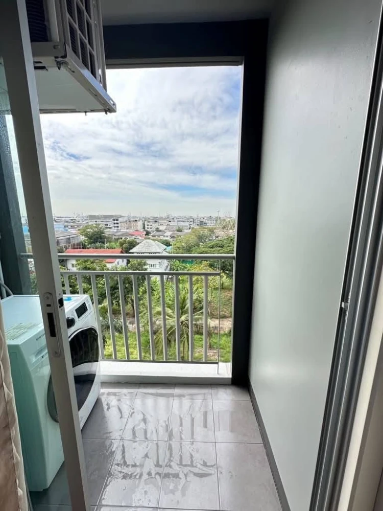 For rent: Lumpini Condotown Ekachai 48, 7th floor unit. Fully furnished with appliances. Book now!