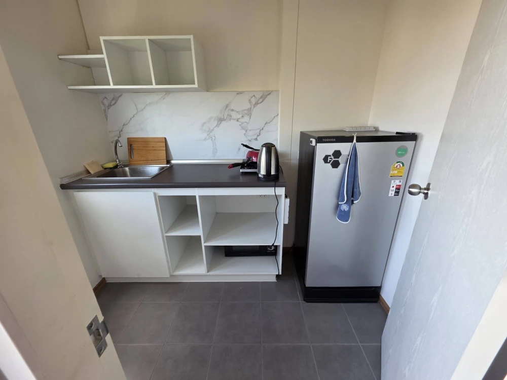 For rent: Lumpini Condotown Ekachai 48, 7th floor unit. Fully furnished with appliances. Book now!